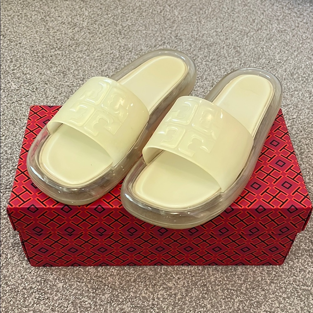 TORY BURCH cream and clear Bubble Jelly Sandals